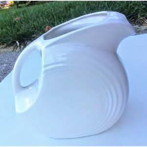 Fiestaware Large 7" Tall Ivory Disc Pitcher 2 quart Homer Laughlin Made in USA